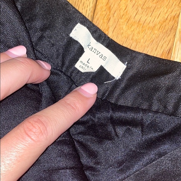 Black Ruffled Shorts - Picture 4 of 4